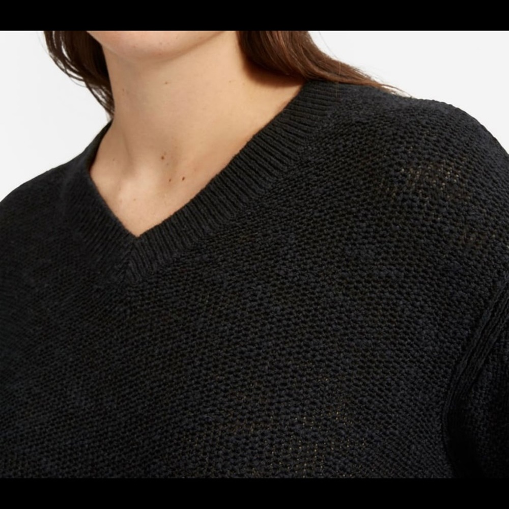 Everlane Cotton Linen V neck sweater